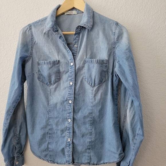Love Fire Button Up Chambray Shirt S - Picture 5 of 7
